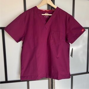 Dickies scrub top. Size medium. NWT
